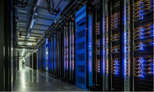 <b>雲計算和數據中心發展對機架式UPS提出了哪些要求?</b>