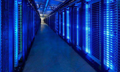 <b>數據中心的大規模建設，未來需要什麽樣的UPS電源?</b>