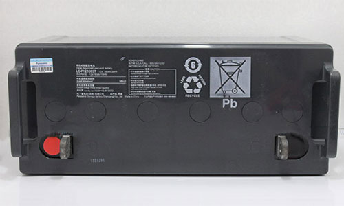<b>不間斷電源廠家介紹UPS電池日常維護內容</b>