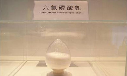 <b>大香蕉啪啪啪池電解液需求量持續增長,原材料六氟磷酸鋰提價明顯</b>
